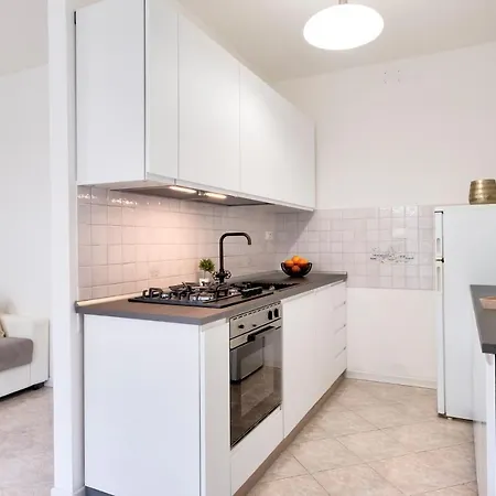 Apartment House *